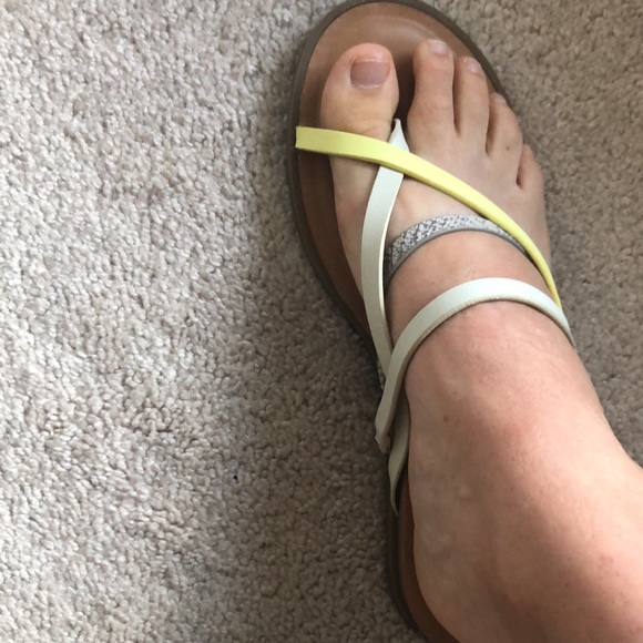 Neon yellow, tan and snakeskin 1 inch heal sandal - Picture 4 of 4